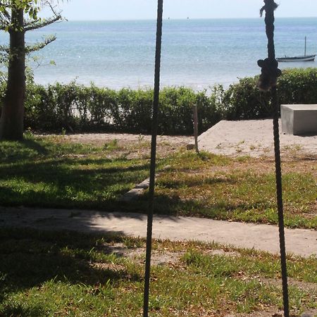 Baobab Beach Lodge And Backpackers Віланкулуш Екстер'єр фото