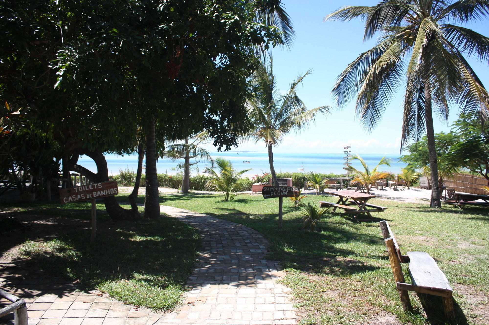 Baobab Beach Lodge And Backpackers Віланкулуш Екстер'єр фото