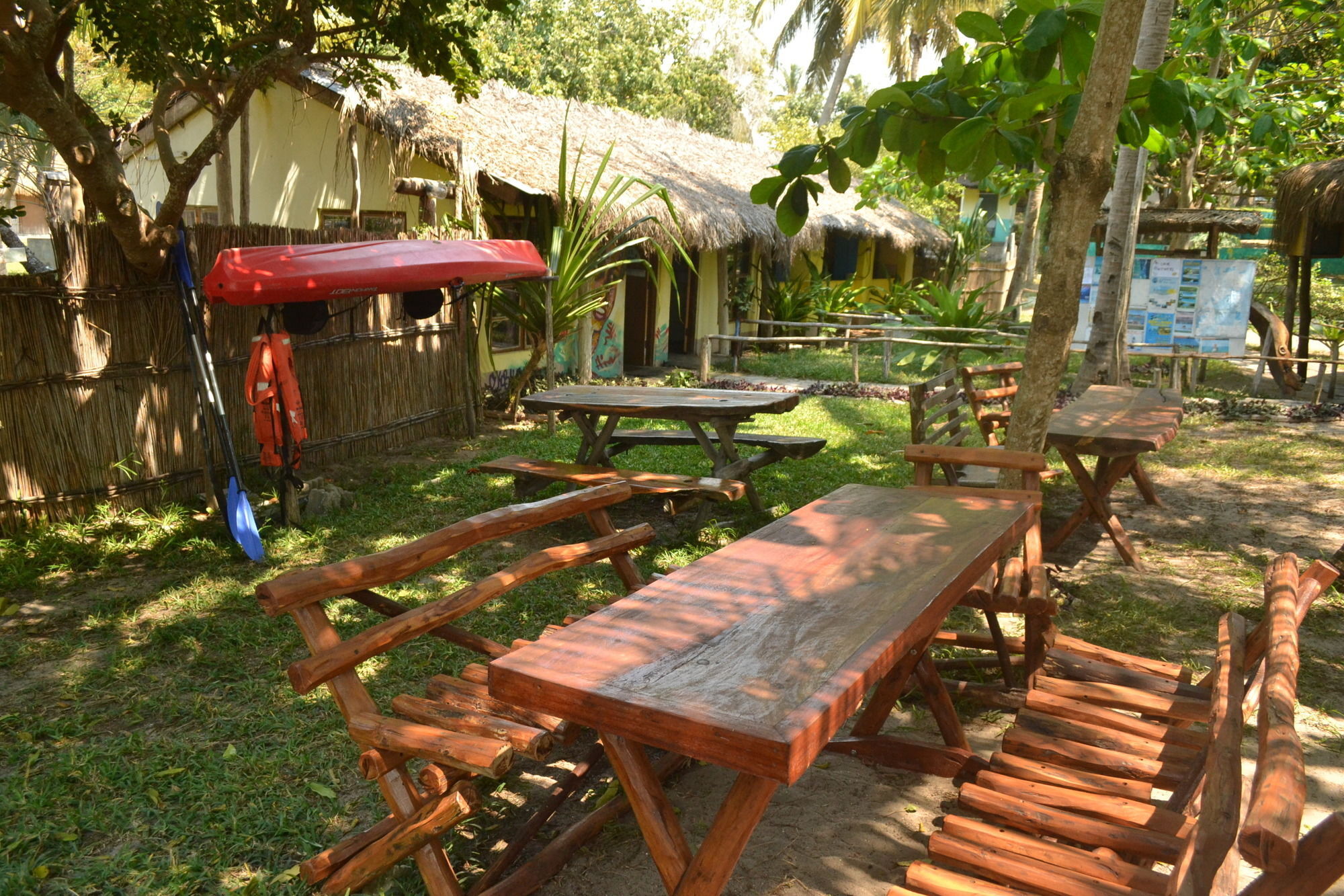 Baobab Beach Lodge And Backpackers Віланкулуш Екстер'єр фото
